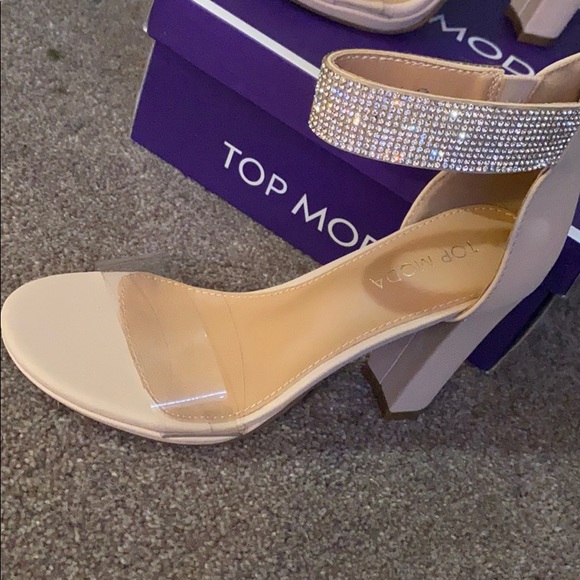 NUDE HEELS...NEVER WORN...BRAND NEW!! - Picture 2 of 5